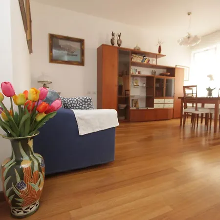 Casa Marvana 2, Near The Ferry To Cinque Terre شقة لا سبيتسْيا