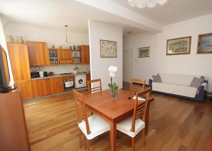 Apartman Casa Marvana 2, Near The Ferry To Cinque Terre *